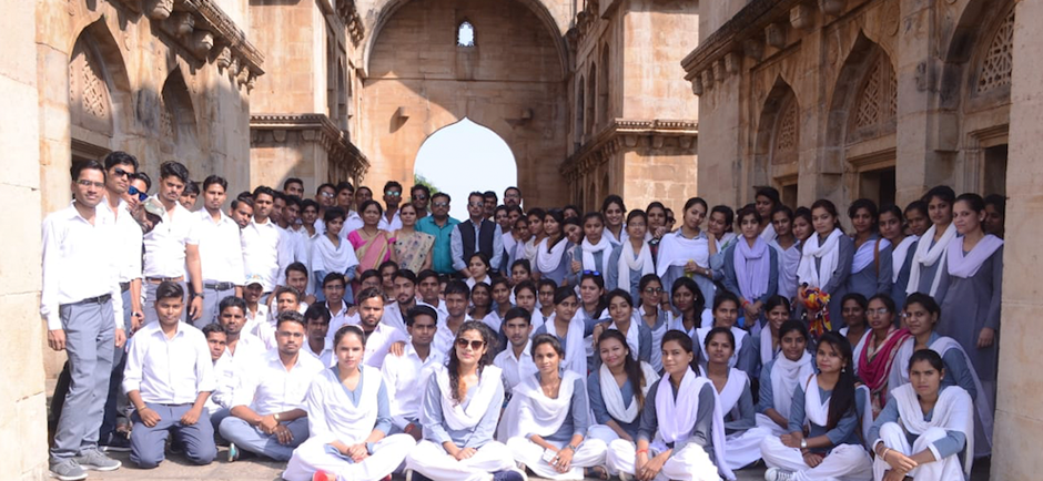 Veena Vadini College
